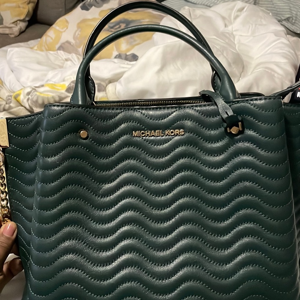 Hand bag